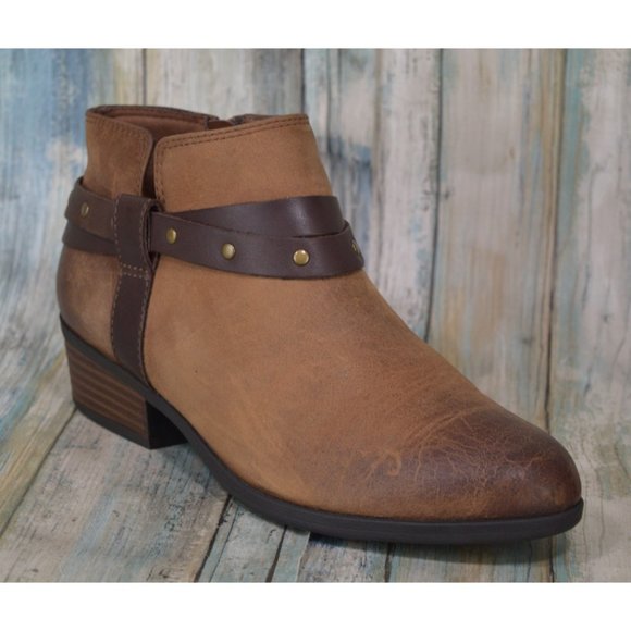 Clarks Addiy Zoie Ankle Boots Size 7.5 Brown Leather Side Zip Studded Booties - Picture 3 of 10